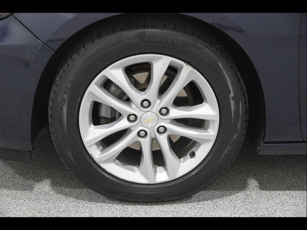 Used 2017 Chevrolet Malibu LT w/ Leather Package FWD image 21