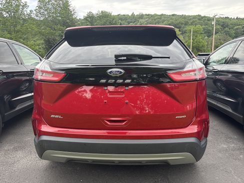 Used 2022 Ford Edge SEL w/ Convenience Package AWD/4WD image 4