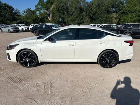 Used 2025 Nissan Altima 2.5 SR image 15