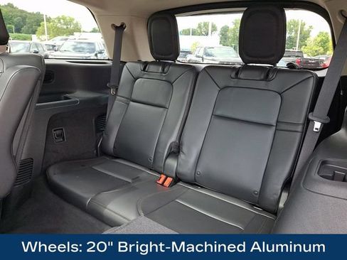 Used 2023 Lincoln Aviator AWD w/ Premium Package image 21