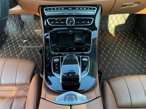 Used 2018 Mercedes-Benz E 400 4MATIC Cabriolet image 15