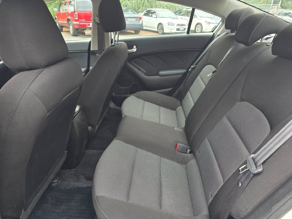 Used 2017 Kia Forte LX FWD image 10