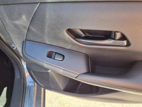 Used 2024 Nissan Sentra SV FWD image 27