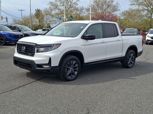 Used 2023 Honda Ridgeline Sport image 3