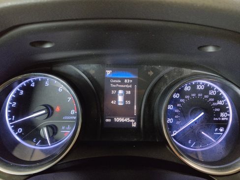 Used 2018 Toyota Camry SE FWD image 23