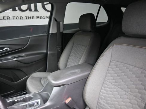 Used 2019 Chevrolet Equinox LT image 16
