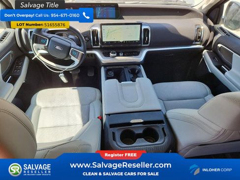 Used 2025 Ford Expedition Max Platinum w/ Driver's Package AWD/4WD image 11