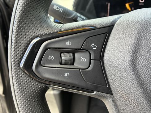 Used 2026 Chevrolet Trax LT FWD image 29