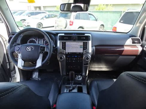 Used 2021 Toyota 4Runner Limited AWD/4WD image 21