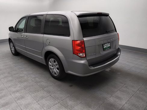 Used 2017 Dodge Grand Caravan SE FWD image 5