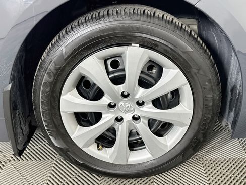 Used 2025 Toyota Corolla LE FWD image 54