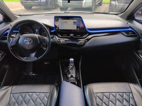 Used 2021 Toyota C-HR XLE FWD image 14