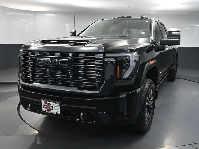 Used 2024 GMC Sierra 3500 Denali Ultimate AWD/4WD image 9