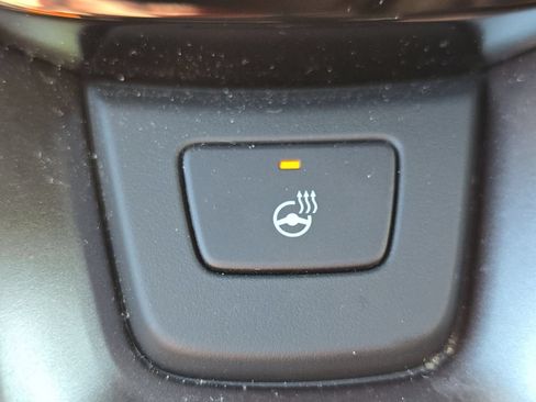 Used 2025 Honda Pilot TrailSport image 32