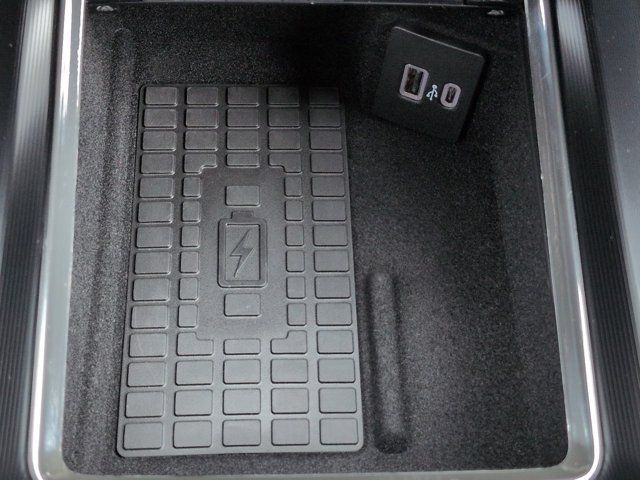 Used 2024 Lincoln Corsair FWD w/ Equipment Group 101A image 22