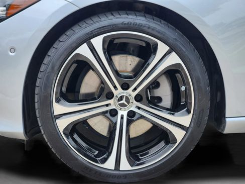 Used 2025 Mercedes-Benz C 300 Sedan image 30