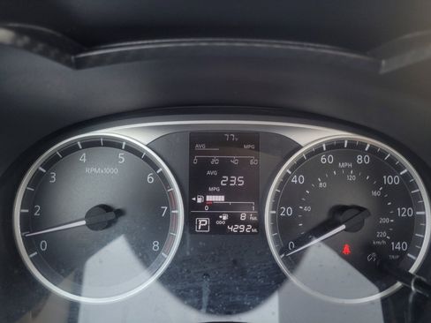 Used 2025 Nissan Versa S FWD image 23
