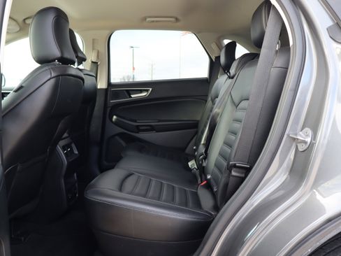 Used 2022 Ford Edge SEL w/ Convenience Package image 10