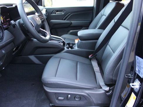 New 2024 Chevrolet Colorado LT w/ LT Convenience Package III image 8