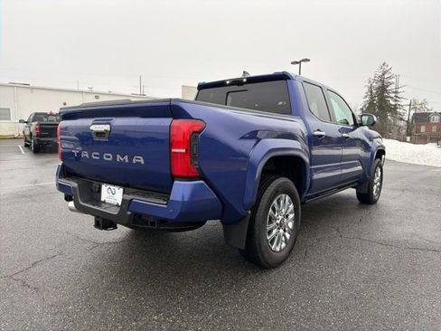 Used 2025 Toyota Tacoma Limited image 9
