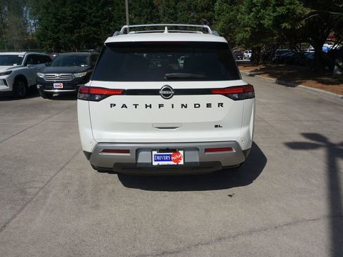 Used 2023 Nissan Pathfinder SL w/ SL Premium Package image 24