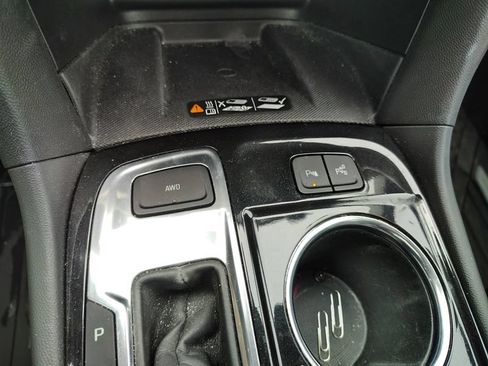 Used 2023 Chevrolet Equinox Premier AWD/4WD image 19