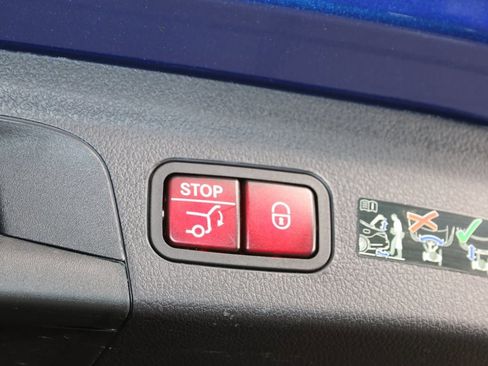 Used 2022 Mercedes-Benz GLE 53 AMG 4MATIC w/ 3rd Row Seat Package image 65