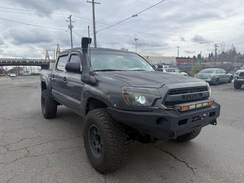 Used 2015 Toyota Tacoma Base w/ TRD Off-Road Package image 7