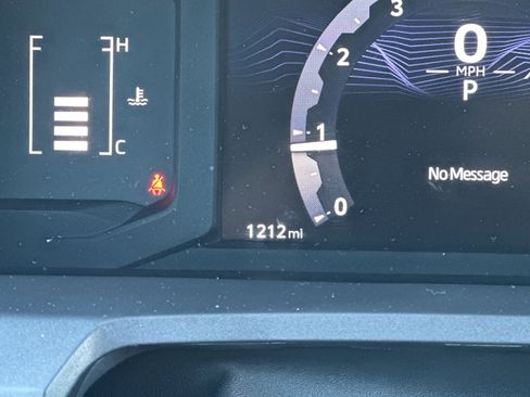 Used 2025 Toyota Tacoma SR image 24