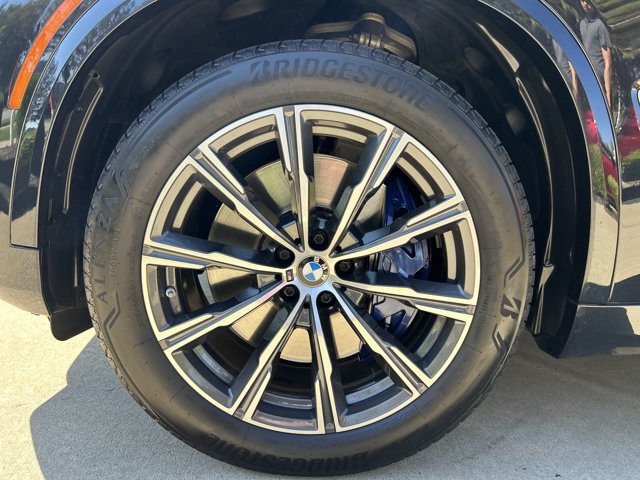 Used 2021 BMW X5 M50i w/ Executive Package AWD/4WD image 25