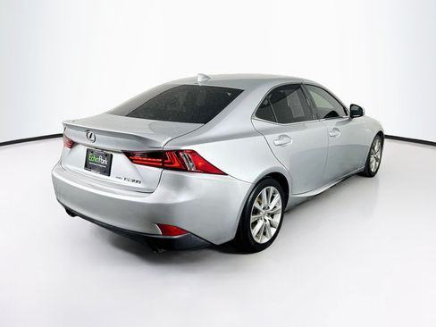 Used 2016 Lexus IS 300 AWD image 9