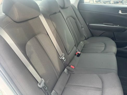 Used 2018 Kia Optima LX w/ 17" Alloy Wheels Package image 21