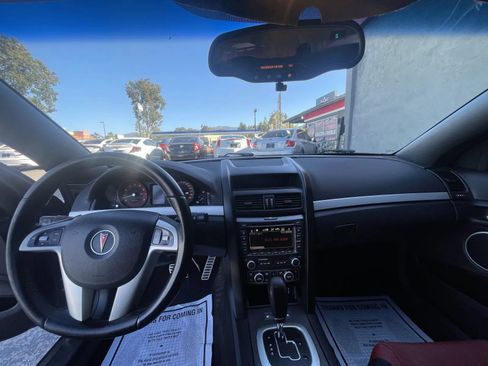 Used 2009 Pontiac G8 GT w/ Premium Package RWD image 9