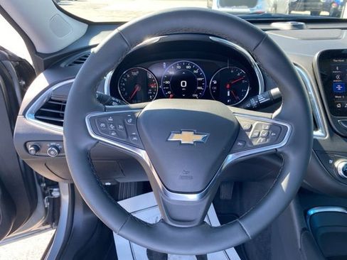 Used 2025 Chevrolet Malibu LT w/ Sport Edition FWD image 20