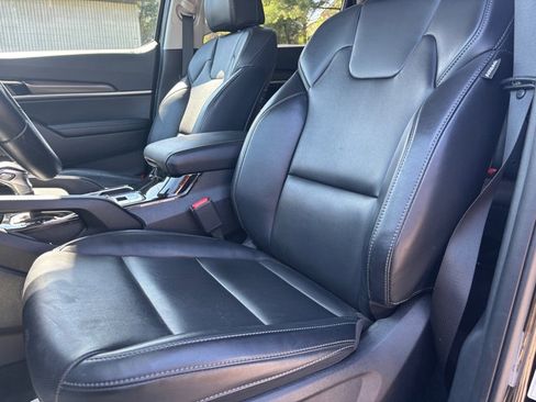 Used 2025 Kia Telluride S image 14
