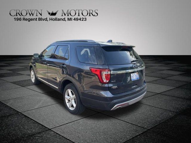 Used 2017 Ford Explorer XLT w/ Equipment Group 201A AWD/4WD image 5