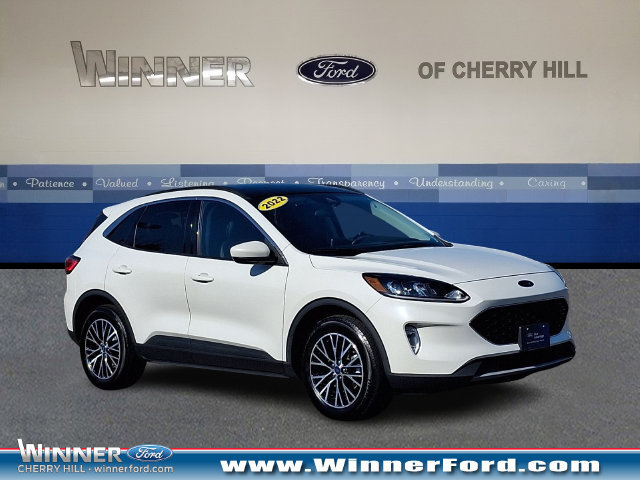 Certified 2022 Ford Escape SEL w/ Technology Package FWD image 1