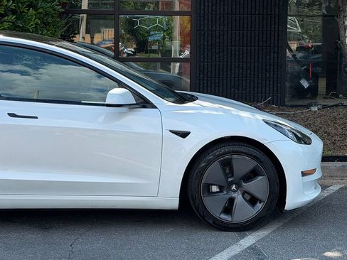 Used 2021 Tesla Model 3 Standard Range Plus RWD image 23