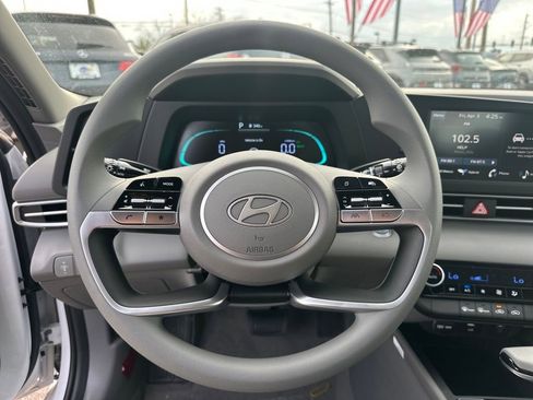 New 2026 Hyundai Elantra Blue image 18