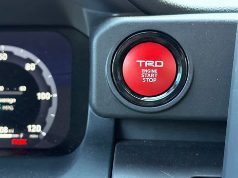 Used 2025 Toyota Tacoma TRD Off-Road AWD/4WD image 21