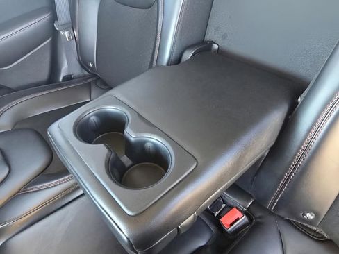 Used 2019 Jeep Cherokee Trailhawk w/ Cold Weather Group image 30