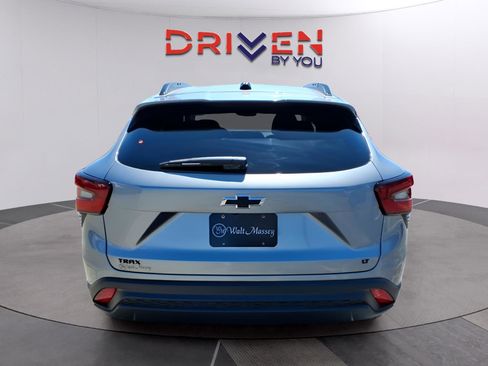 New 2026 Chevrolet Trax LT w/ Driver Confidence Package image 4