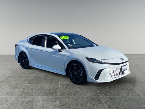 Used 2026 Toyota Camry XSE FWD image 7