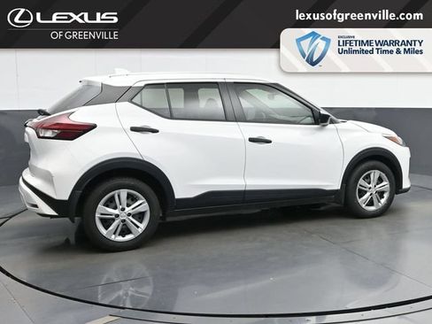 Used 2024 Nissan Kicks S FWD image 8
