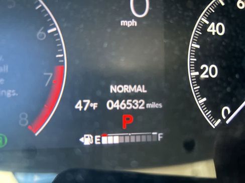 Used 2023 Honda HR-V LX image 16