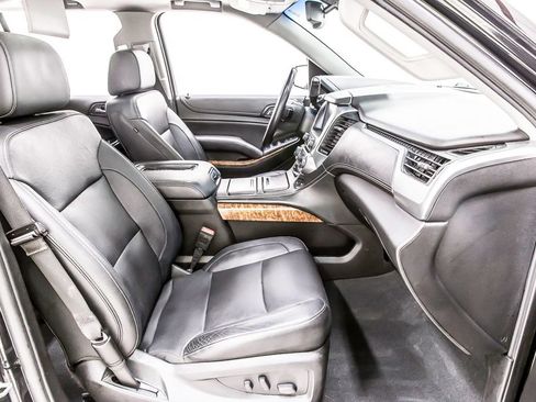 Used 2019 Chevrolet Tahoe Premier AWD/4WD image 31
