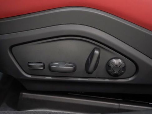 Certified 2025 Porsche Panamera 4 image 25