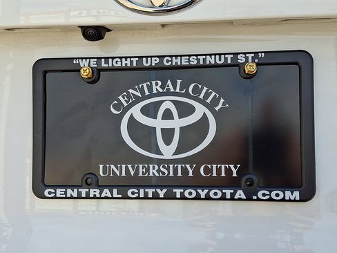 Used 2025 Toyota RAV4 XLE AWD/4WD image 31