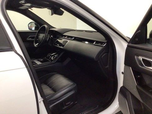 Used 2019 Land Rover Range Rover Velar R-Dynamic SE image 10