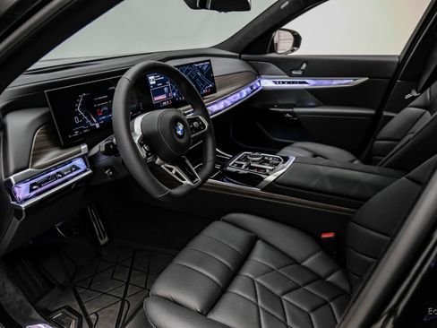Used 2026 BMW 760i xDrive w/ Executive Package AWD/4WD image 2